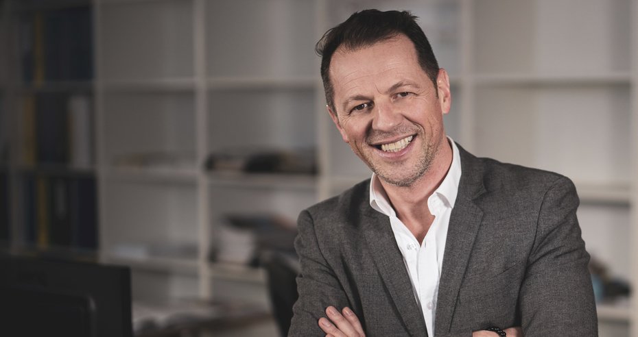 Arbeitswelten_Oli_1200x674_1.jpg